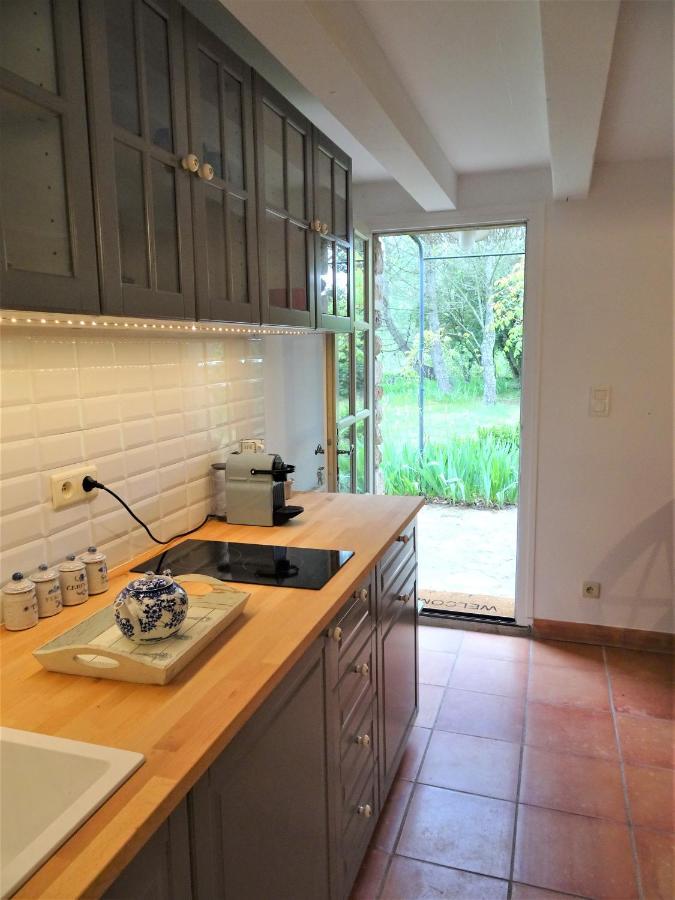 Les Olivettes Le Mazet Bed & Breakfast Uzes Exterior photo
